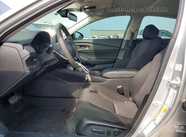 1HGCY1F33RA007661 2024 HONDA ACCORD Silver Սալոնի դիմացի տեսք
