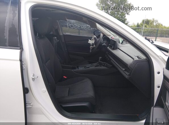 1HGCY1F34PA012168 2023 HONDA ACCORD White Vista interior delantera