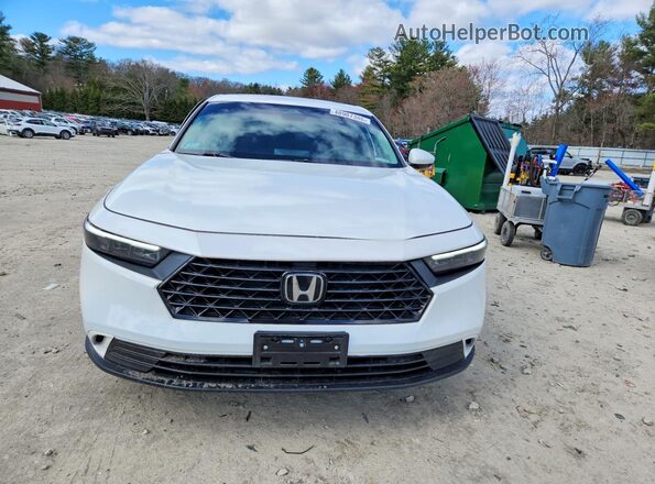1HGCY1F34RA052480 2024 HONDA ACCORD White Widok z przodu