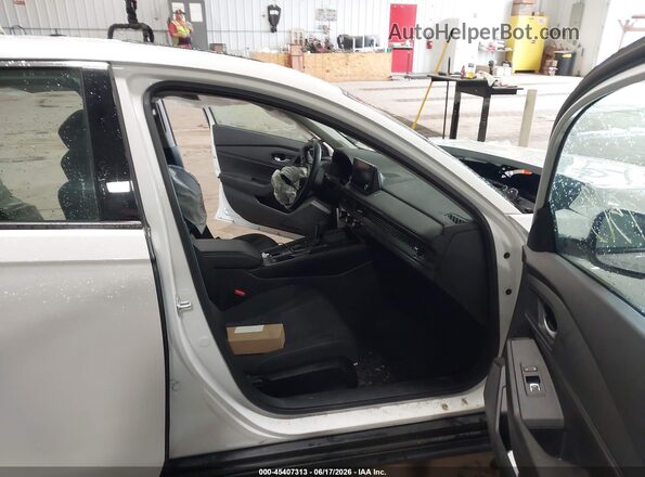 1HGCY1F37RA039478 2024 HONDA ACCORD White Front interior view
