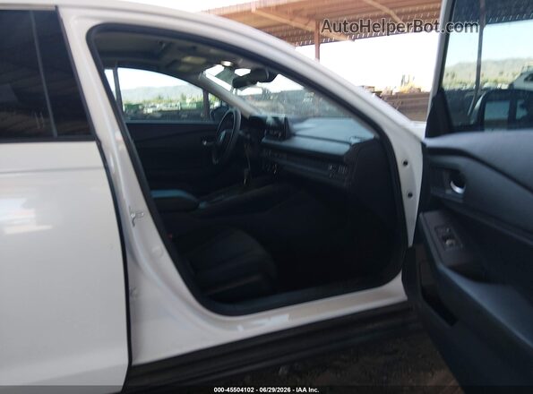 1HGCY1F39PA009105 2023 HONDA ACCORD White Vista interior delantera