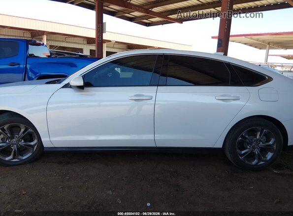 1HGCY1F39PA009105 2023 HONDA ACCORD White Vista interior de 360 grados