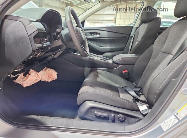 1HGCY1F41TA006881 2026 HONDA ACCORD Серебряный Вид салона спереди
