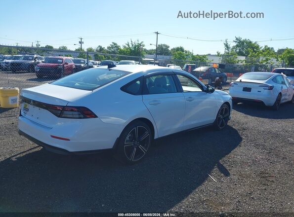 1HGCY1F44TA002694 2026 HONDA ACCORD White Задня права чверть