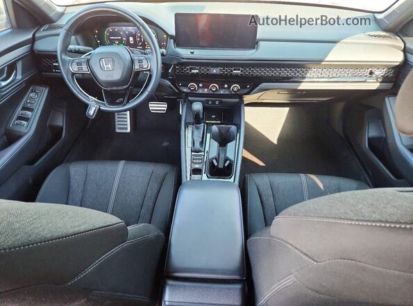 1HGCY2F53SA017927 2025 HONDA ACCORD Silver Vista del salpicadero