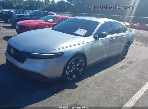 1HGCY2F56SA066586 2025 HONDA ACCORD Silver Vista tres cuartos delantera izquierda
