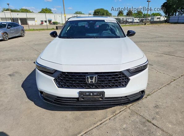 1HGCY2F71RA093917 2024 HONDA ACCORD White Widok z przodu