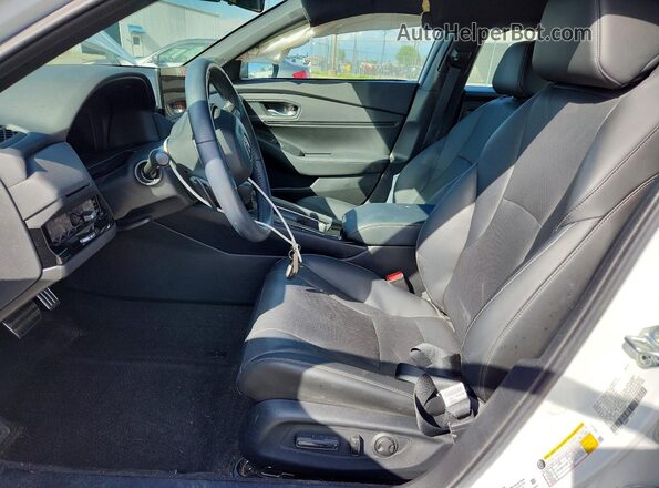 1HGCY2F71RA093917 2024 HONDA ACCORD White Widok wnętrza z przodu