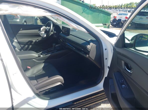 1HGCY2F72RA010317 2024 HONDA ACCORD White წინა სალონის ხედი