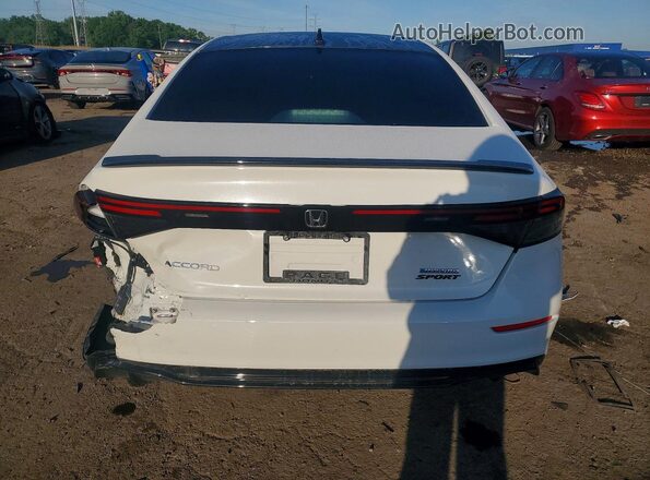 1HGCY2F76RA027881 2024 HONDA ACCORD White Вид ззаду