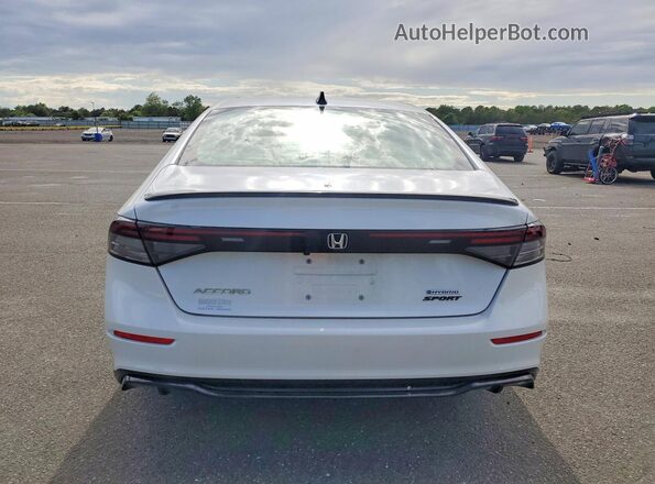 1HGCY2F78SA001904 2025 HONDA ACCORD White Вид ззаду