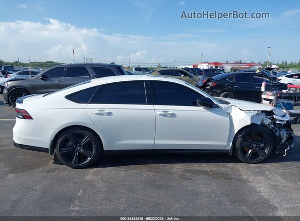 1HGCY2F79SA080712 2025 HONDA ACCORD White Widok wnętrza z tyłu