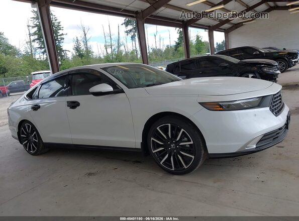 1HGCY2F81PA033769 2023 HONDA ACCORD White Vista interior trasera