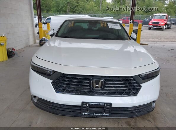 1HGCY2F81PA033769 2023 HONDA ACCORD White Vista del cuadro de instrumentos