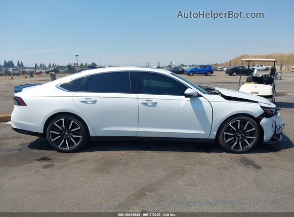 1HGCY2F88RA043363 2024 HONDA ACCORD White Вид задньої частини салону