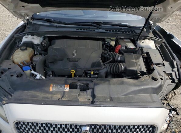 1LN6L9AP8J5601156 2018 LINCOLN CONTINENTA Белый Вид задней части салона