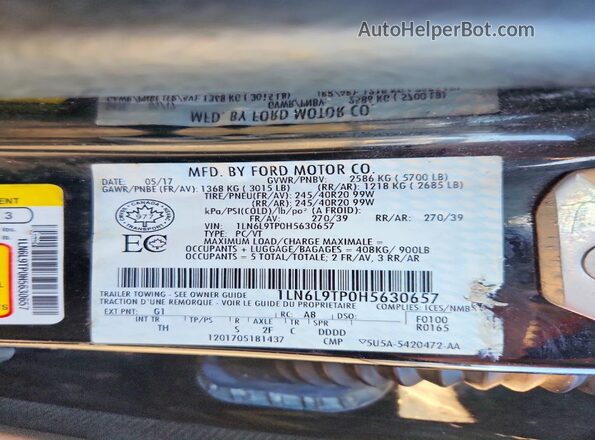 1LN6L9TP0H5630657 2017 LINCOLN CONTINENTA Black Engine compartment view