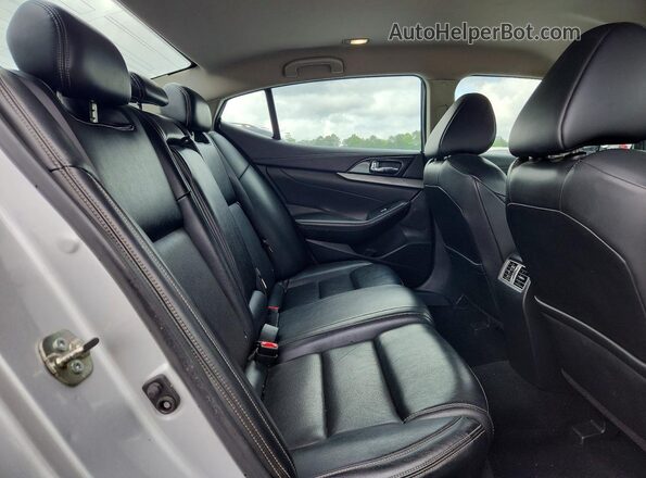 1N4AA6AP0HC444060 2017 NISSAN MAXIMA Silver Вид задніх сидінь