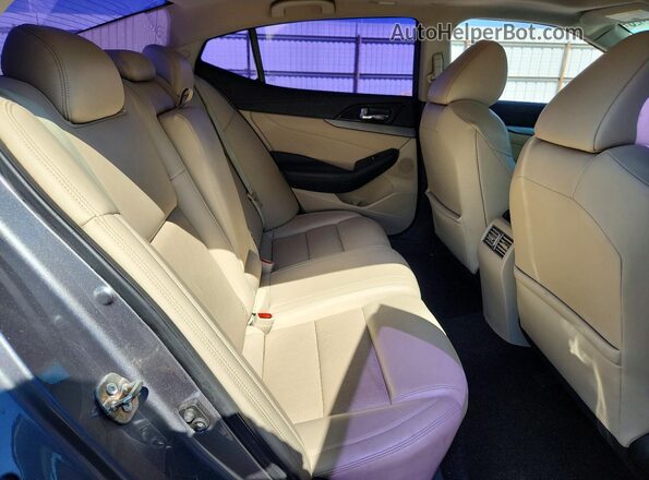 1N4AA6AP1HC364010 2017 NISSAN MAXIMA Gray Rear seats view