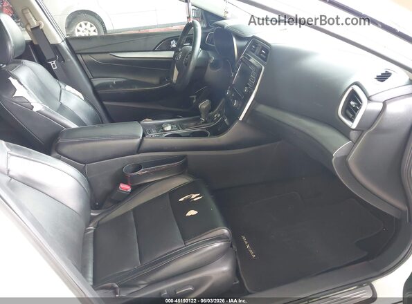 1N4AA6AP1HC366551 2017 NISSAN MAXIMA White წინა სალონის ხედი