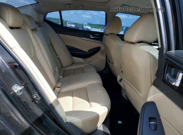 1N4AA6AP1JC392024 2018 NISSAN MAXIMA Black Vista de los asientos traseros