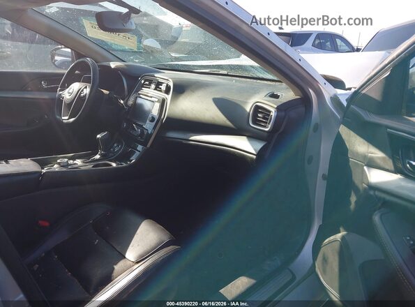 1N4AA6AP2HC424411 2017 NISSAN MAXIMA Silver Front interior view
