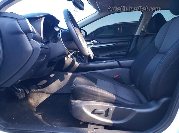 1N4AA6AP2JC395904 2018 NISSAN MAXIMA White Вид салону спереду