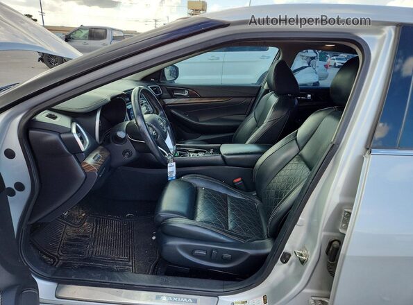 1N4AA6AP3HC413479 2017 NISSAN MAXIMA Silver წინა სალონის ხედი