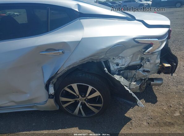 1N4AA6AP6JC379852 2018 NISSAN MAXIMA Silver Вид спереду