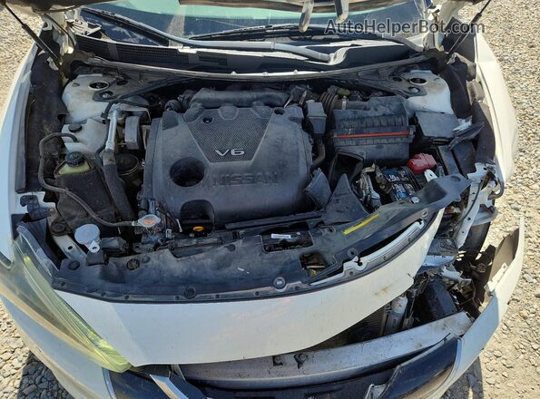 1N4AA6AP6JC399339 2018 NISSAN MAXIMA White Rear interior view