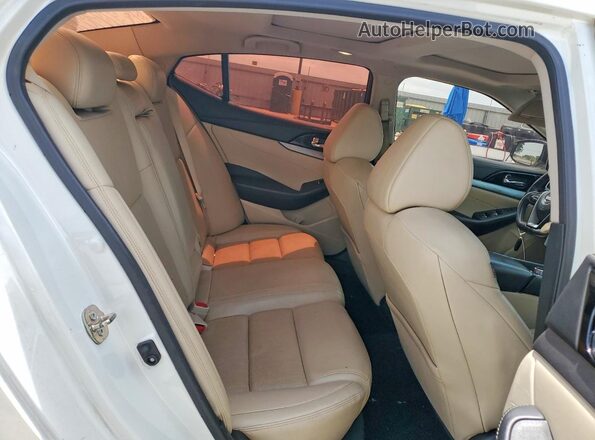 1N4AA6AP7GC397334 2016 NISSAN MAXIMA White Rear seats view