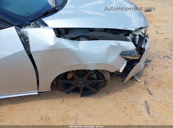 1N4AA6AP7HC404056 2017 NISSAN MAXIMA Серебряный Вид спереди