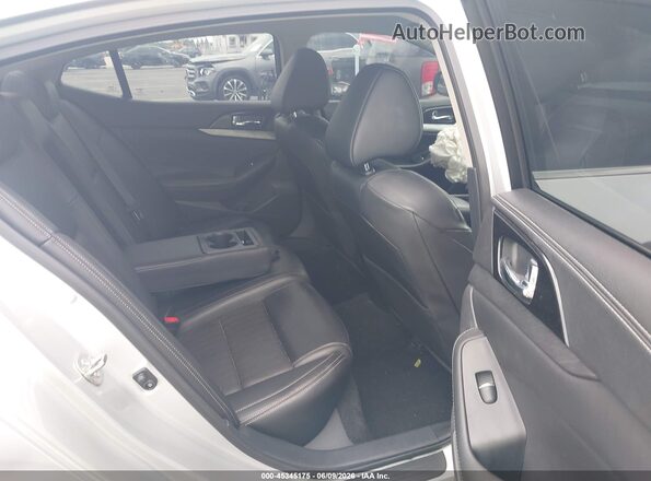 1N4AA6AP7JC402250 2018 NISSAN MAXIMA Gray VIN კოდის სტიკერის ხედი