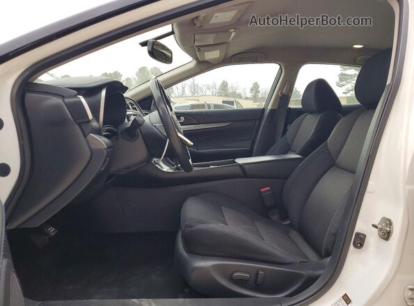 1N4AA6AP7JC410090 2018 NISSAN MAXIMA Белый Вид салона спереди