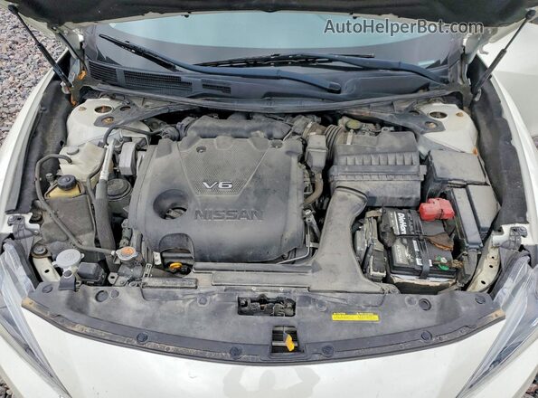 1N4AA6AP8HC375022 2017 NISSAN MAXIMA White Widok wnętrza z tyłu
