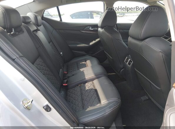 1N4AA6AP8HC421996 2017 NISSAN MAXIMA Silver VIN კოდის სტიკერის ხედი