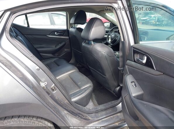1N4AA6AP8JC368643 2018 NISSAN MAXIMA Gray VIN sticker view