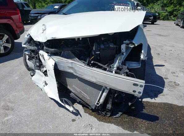 1N4AA6AP8JC369369 2018 NISSAN MAXIMA White Widok z przodu