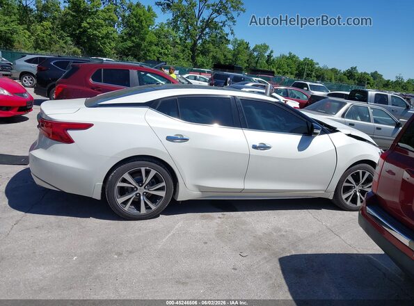1N4AA6AP8JC369369 2018 NISSAN MAXIMA White Widok wnętrza z tyłu