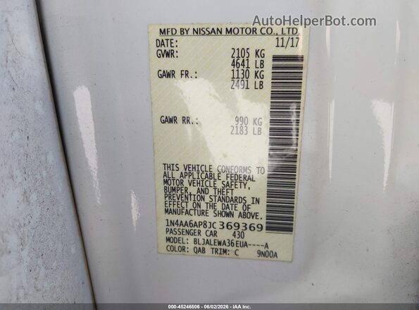 1N4AA6AP8JC369369 2018 NISSAN MAXIMA White Widok komory silnika