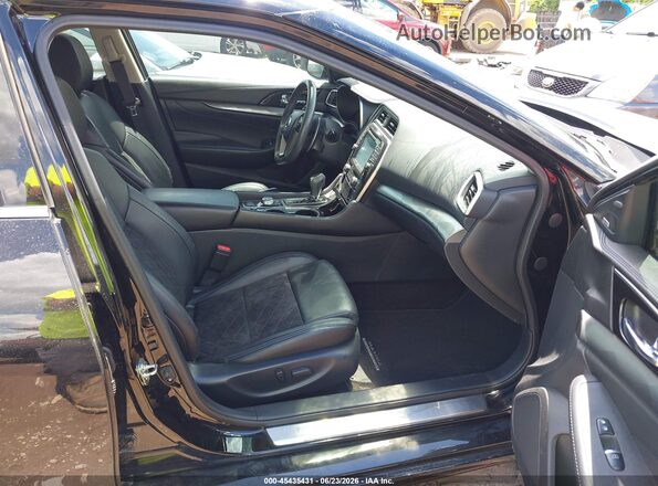 1N4AA6AP8JC374278 2018 NISSAN MAXIMA Черный Вид салона спереди