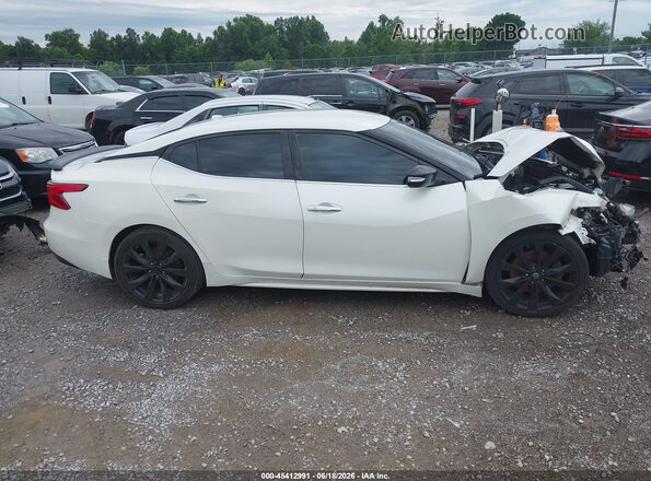 1N4AA6AP9HC454277 2017 NISSAN MAXIMA Black Rear interior view