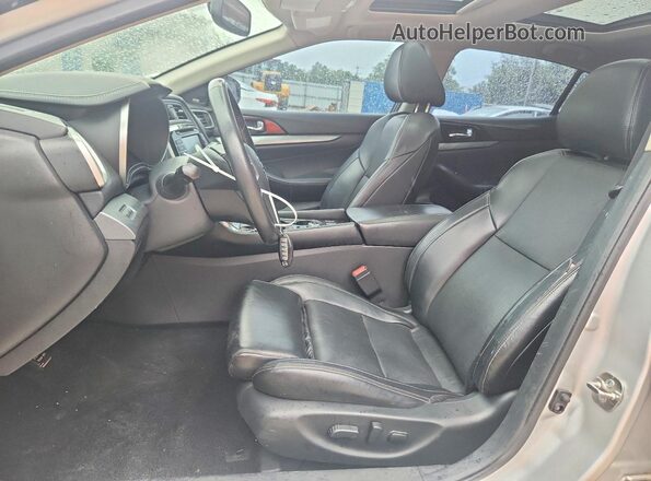 1N4AA6AP9JC384561 2018 NISSAN MAXIMA Серебряный Вид салона спереди