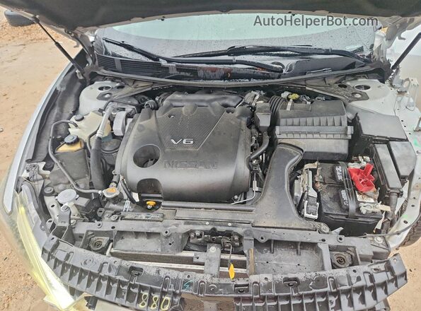 1N4AA6AP9JC384561 2018 NISSAN MAXIMA Серебряный Вид задней части салона