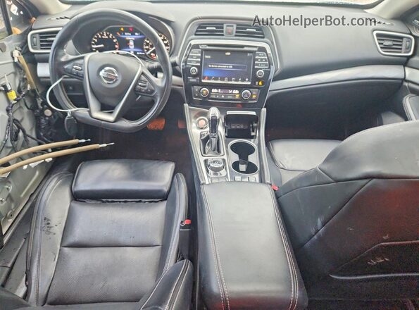 1N4AA6AP9JC384561 2018 NISSAN MAXIMA Серебряный Вид панели приборов