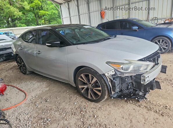1N4AA6AP9JC384561 2018 NISSAN MAXIMA Серебряный Передняя правая четверть