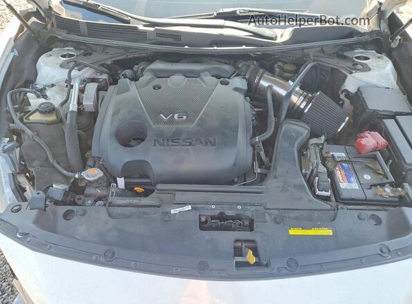 1N4AA6APXHC416072 2017 NISSAN MAXIMA White Widok wnętrza z tyłu