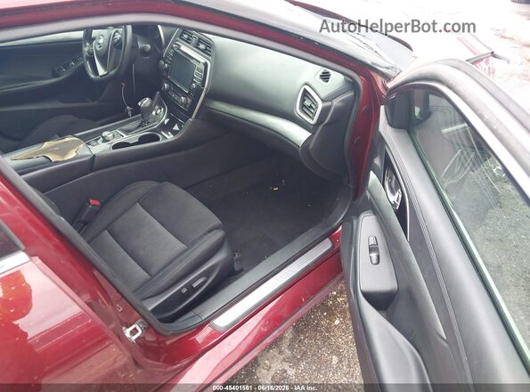 1N4AA6APXHC433003 2017 NISSAN MAXIMA Красный Вид салона спереди