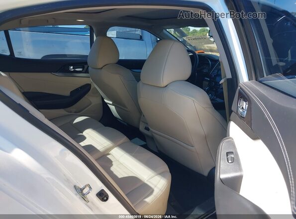 1N4AA6AV0KC366868 2019 NISSAN MAXIMA White VIN კოდის სტიკერის ხედი
