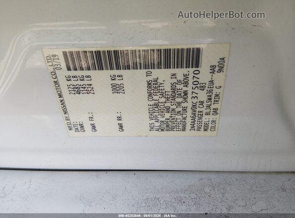 1N4AA6AV0KC375070 2019 NISSAN MAXIMA White Widok komory silnika